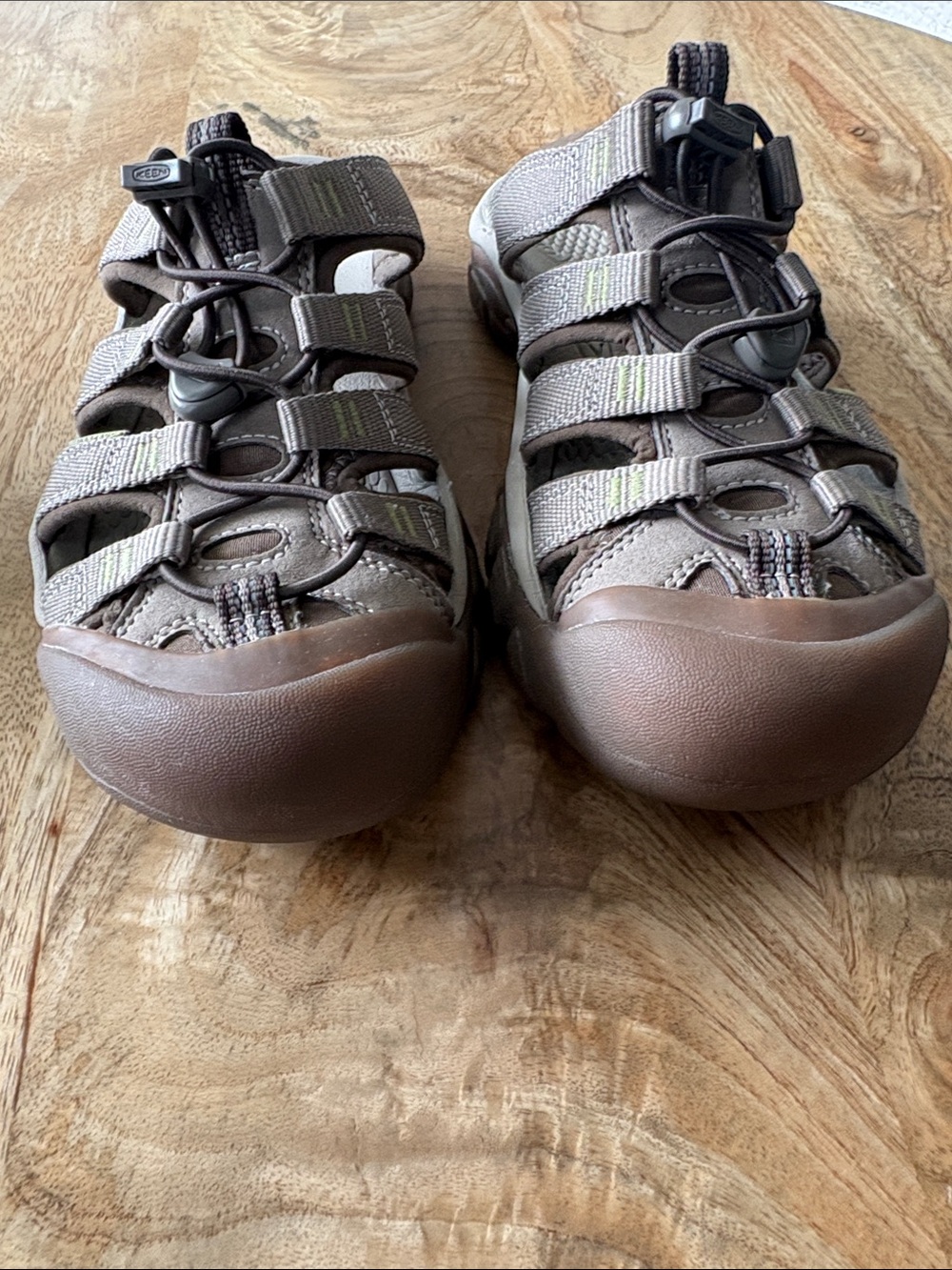 Keen Women’s Brown and Gray Slip-On Hiking Sandals - Picture 4 of 9